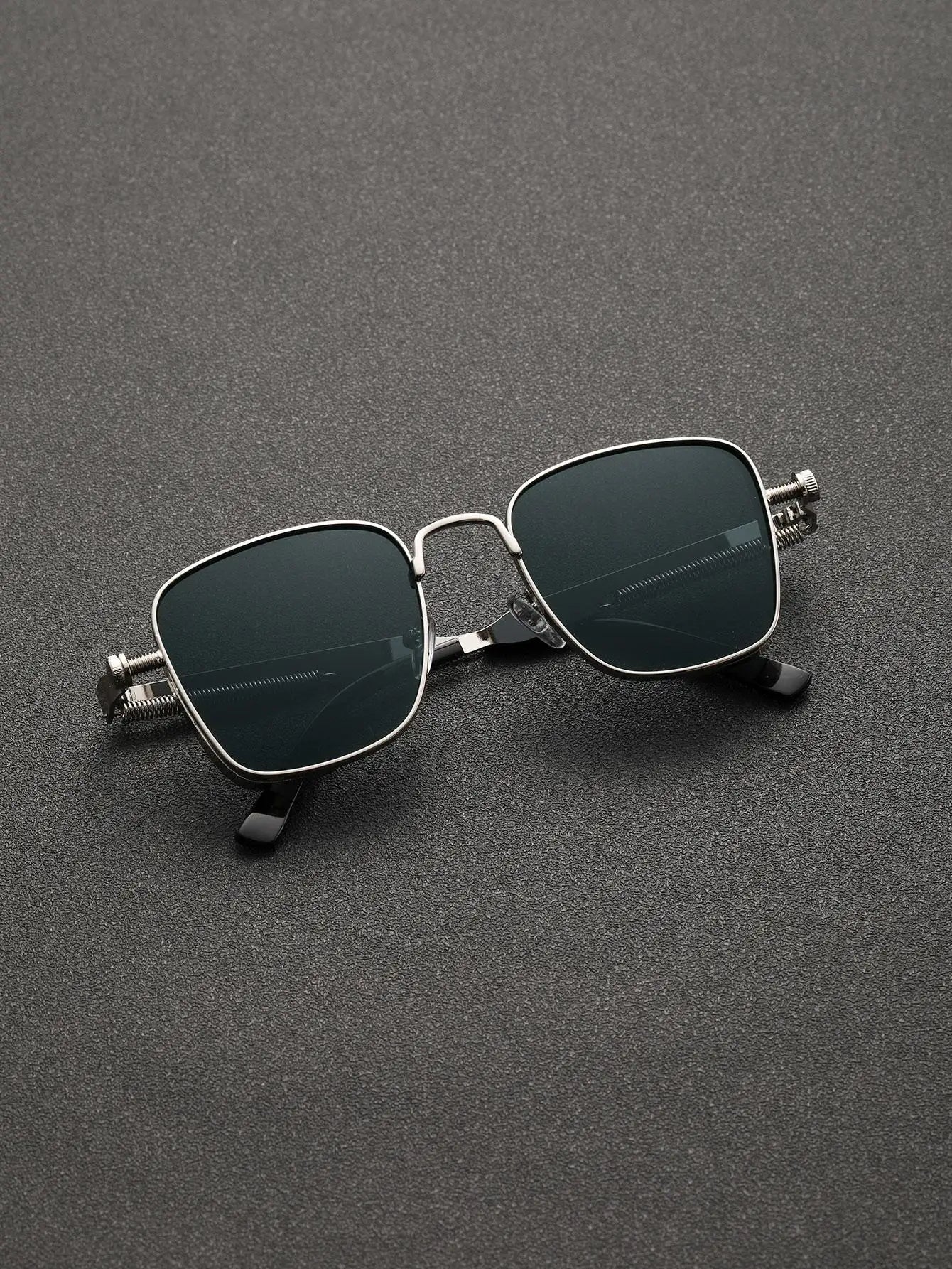 Classic Square Frame Sunglasses – Unisex Metal Frame, UV400 Protection