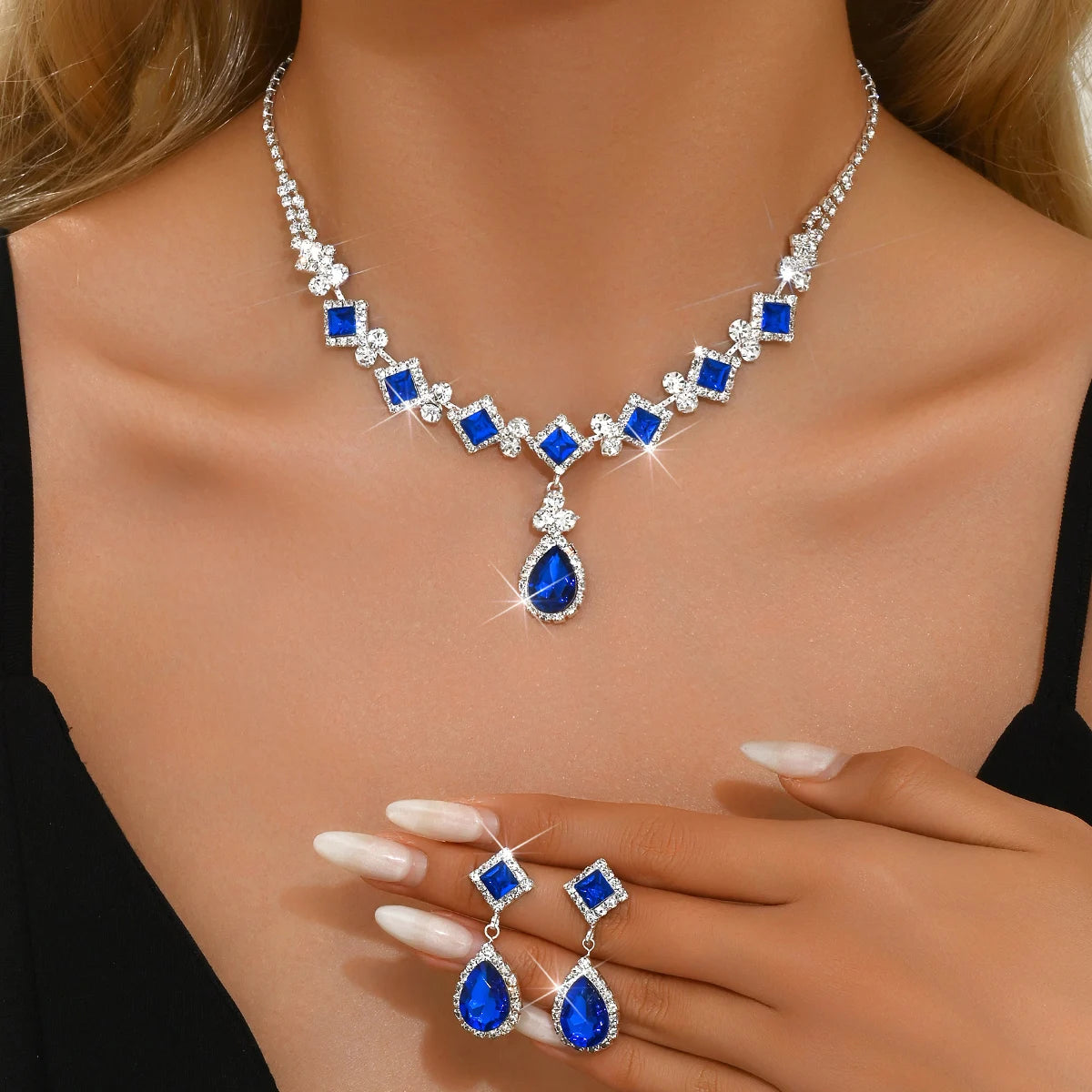 Women’s Geometric Teardrop Necklace & Earrings Set – 3-Piece Claw Chain Design (8056)